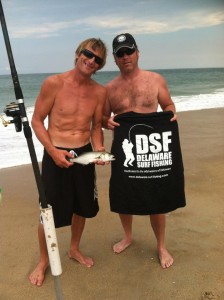 3R's beach crew representing DSF blue fish, surf fishing, 3R's beach, delaware seashore state park