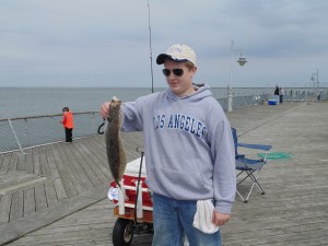 summer flounder, cape henlopne fishing pier, dsf, delaware surf fishing