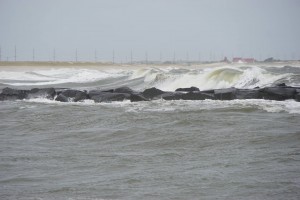 indian river inlet, north beach, delaware, sussex county, delaware seashore state park, heavy seas, storm surge